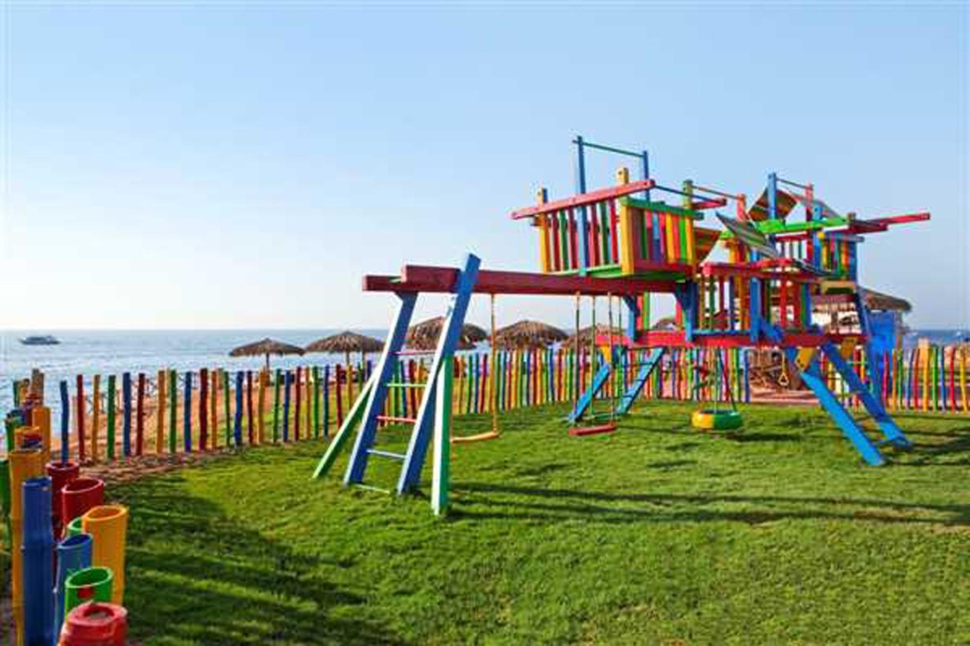 Safir Sharm Waterfalls Resort 设施 照片 Playground in Varvarovski Beach